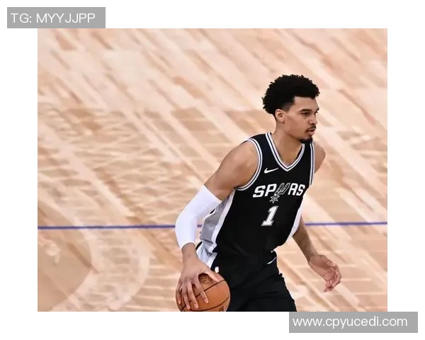 NBA半场：巴恩斯11分，马刺一波12-0以51-50领先火箭