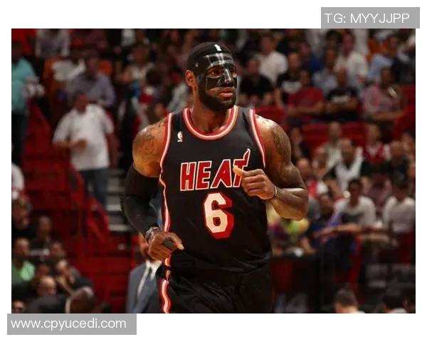 帕金斯:詹姆斯开心时全情投入 不开心就不回防&闹情绪坐在板凳末